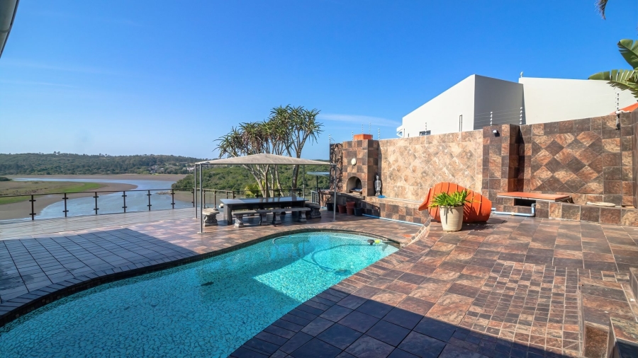 4 Bedroom Property for Sale in Bonza Bay Eastern Cape